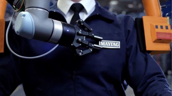 With an affordable price, collaborative robot arms are ideal for a range of entertainment uses With an affordable price, collaborative robot arms are ideal for a range of entertainment uses