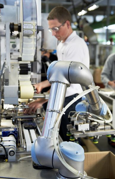 Automate packaging and palletizing operations and relieve workers from repetitive work and heavy lifting Automate packaging and palletizing operations and relieve workers from repetitive work and heavy lifting